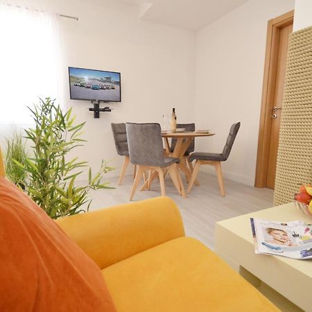 Apartments Lux S 티바트 외부 사진