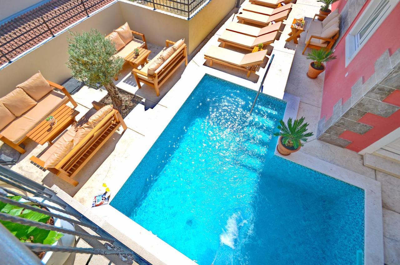 Apartments Lux S 티바트 외부 사진