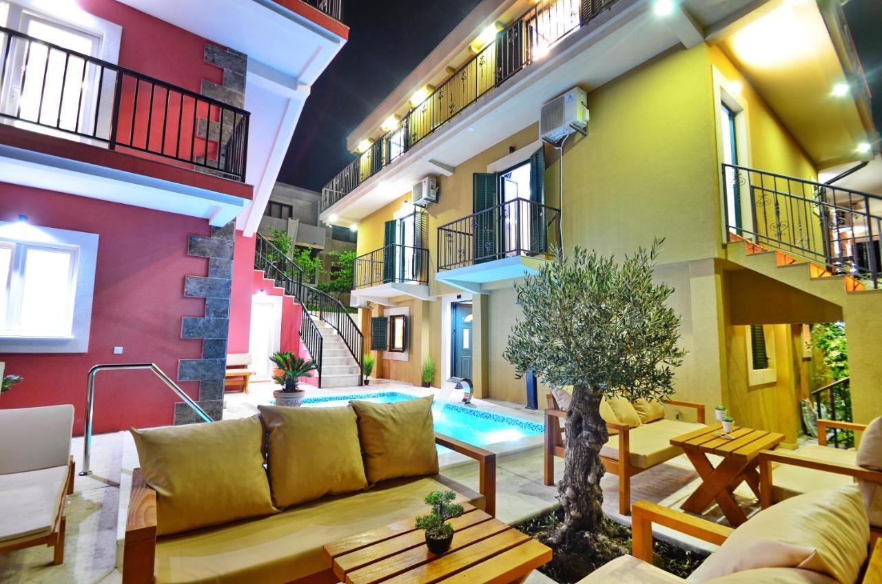 Apartments Lux S 티바트 외부 사진