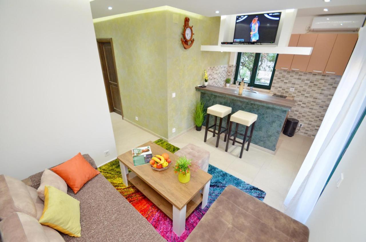 Apartments Lux S 티바트 외부 사진
