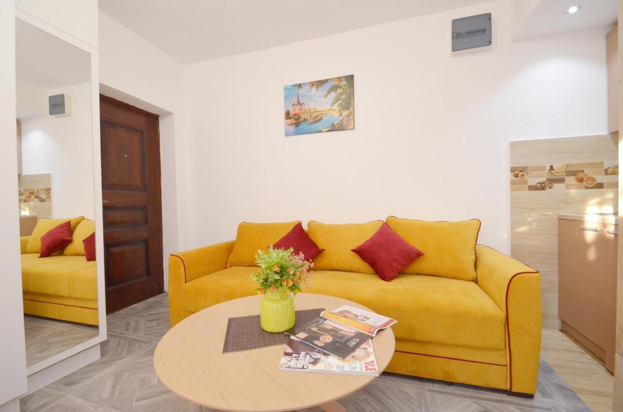 Apartments Lux S 티바트 외부 사진