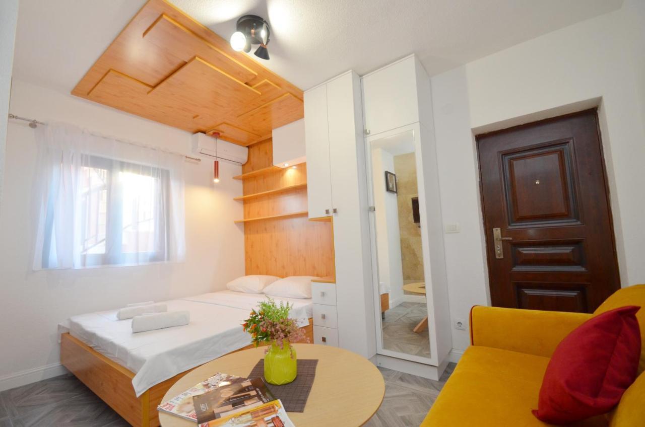 Apartments Lux S 티바트 외부 사진