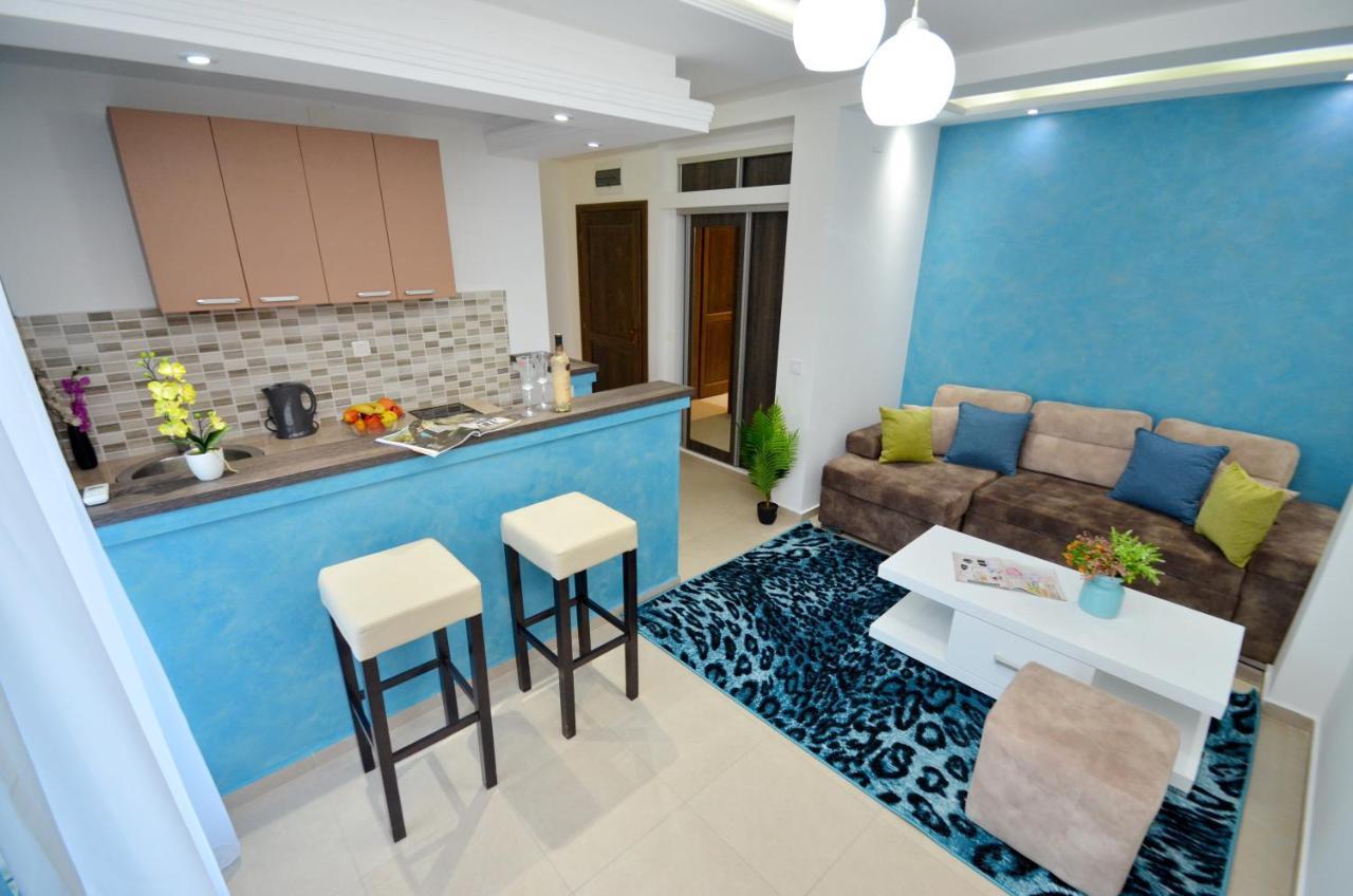 Apartments Lux S 티바트 외부 사진