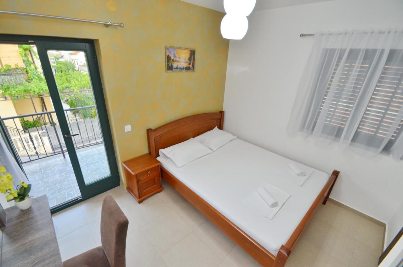 Apartments Lux S 티바트 외부 사진