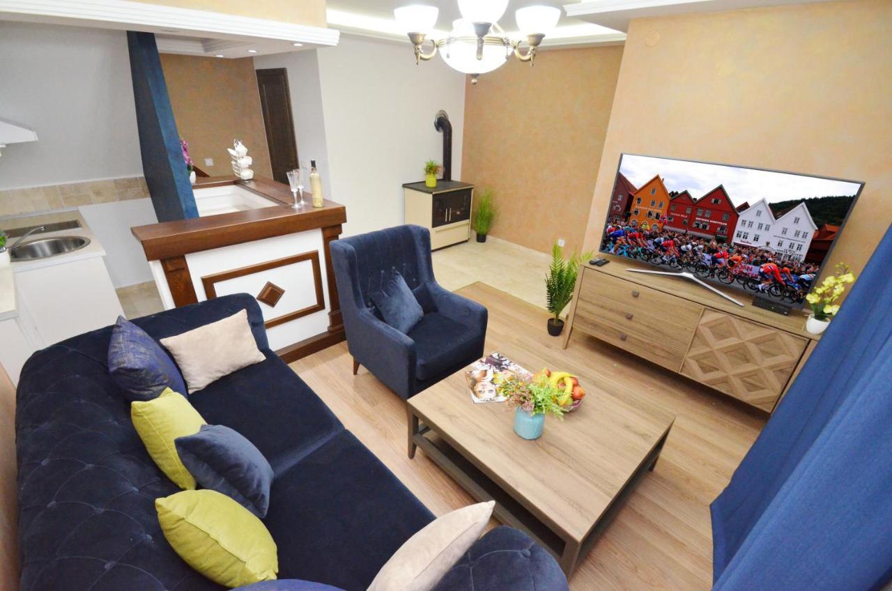 Apartments Lux S 티바트 외부 사진