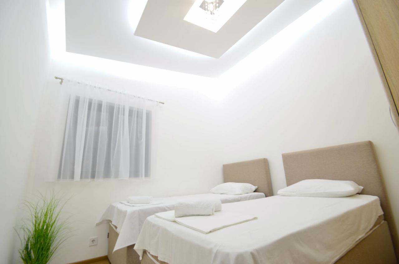 Apartments Lux S 티바트 외부 사진