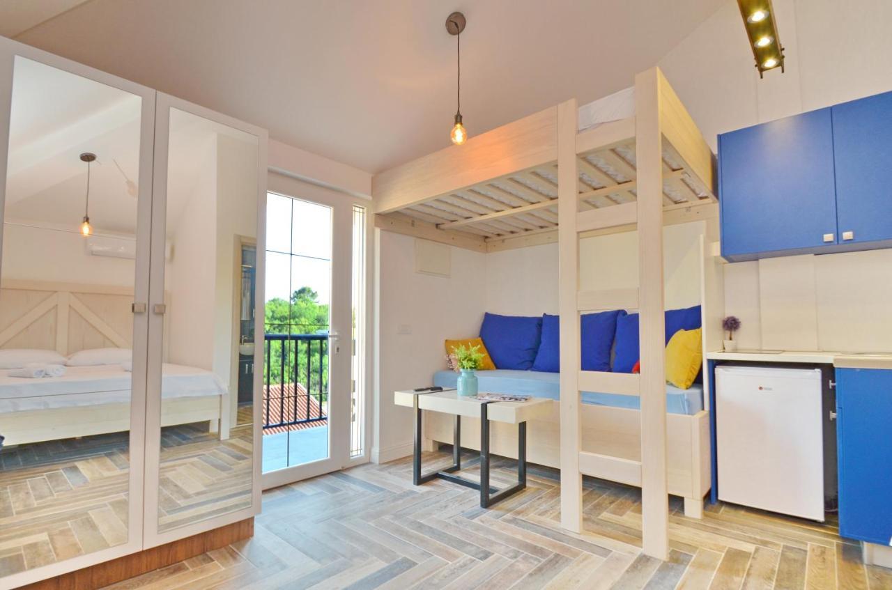 Apartments Lux S 티바트 외부 사진