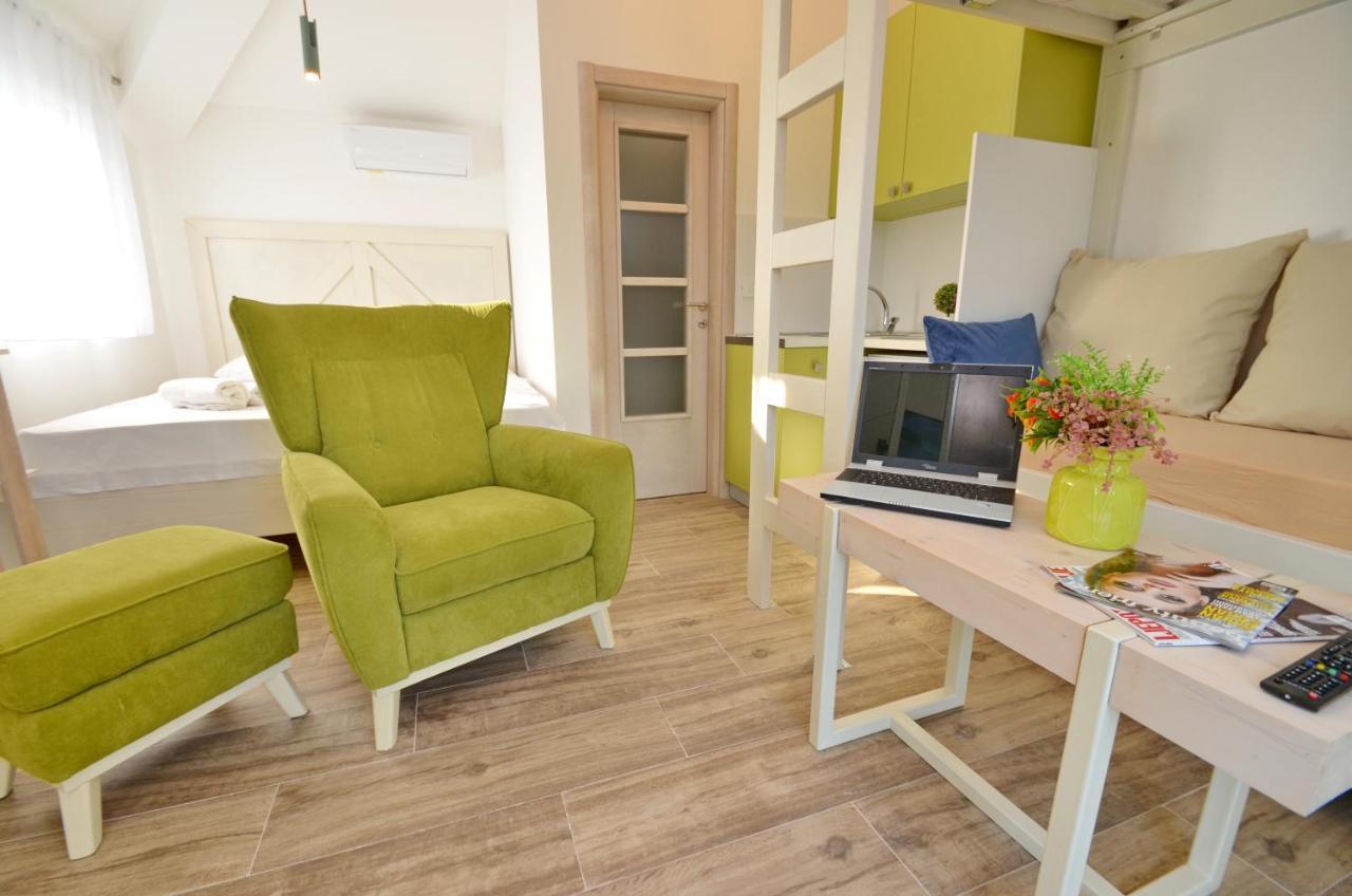 Apartments Lux S 티바트 외부 사진