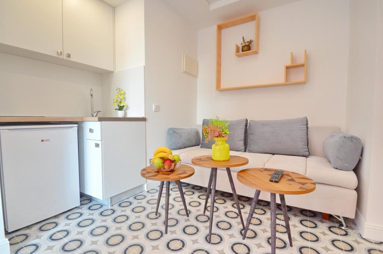 Apartments Lux S 티바트 외부 사진