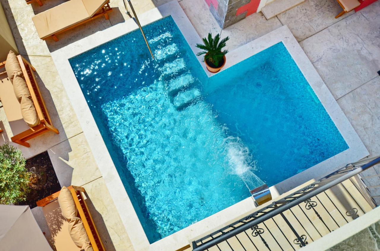 Apartments Lux S 티바트 외부 사진