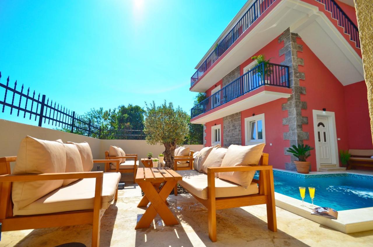Apartments Lux S 티바트 외부 사진